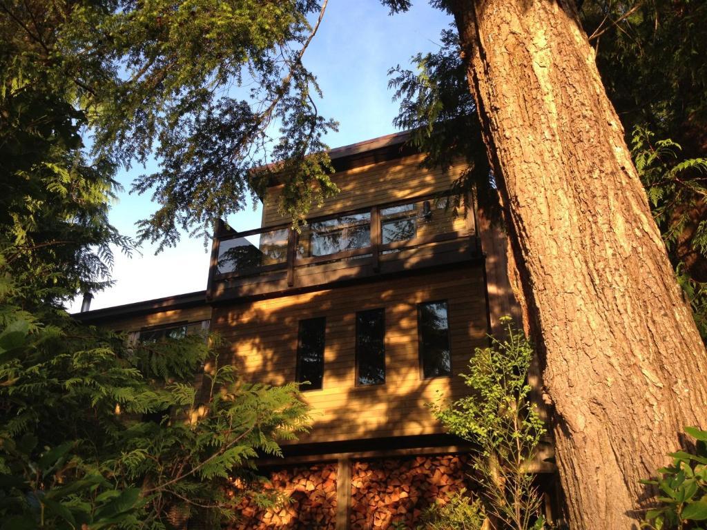 Hyphocus Inn Ucluelet Exterior photo